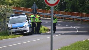 Merz sieht Ende der Grenzkontrollen nach EU-Beschluss Merz sieht Ende der Grenzkontrollen nach EU-Beschluss