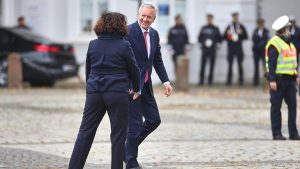 Meyer-Werft in Papenburg: Milliardenauftrag und Streitigkeiten schwelten