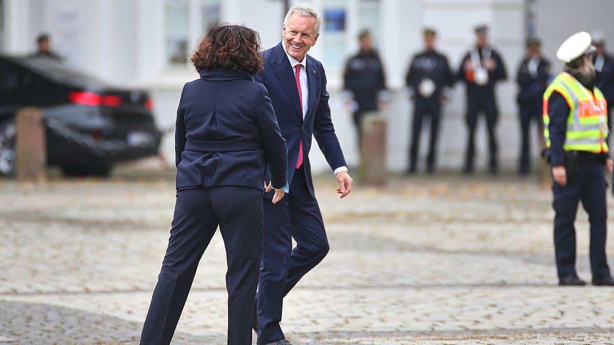 Meyer-Werft in Papenburg: Milliardenauftrag und Streitigkeiten schwelten