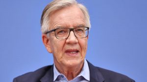 Bartsch rechnet in Berlin mit junger Union ab