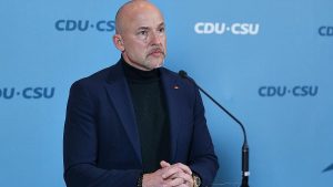 CSU-Landesgruppenchef pocht in Berlin auf eigene Mehrheit beim Rentenpaket CSU-Landesgruppenchef pocht in Berlin auf eigene Mehrheit beim Rentenpaket