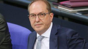 Dobrindt: Abschiebungsverhandlungen mit Syrien vor dem Abschluss