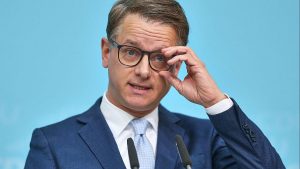 Linnemann fordert eigene Renten-Mehrheit im Bundestag Linnemann fordert eigene Renten-Mehrheit im Bundestag