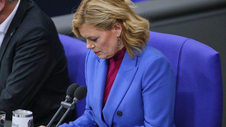 Berlin: Klöckner drängt auf mehr Sicherheit für den Bundestag