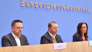 Berlin: Mehrheit der Beschäftigten für Acht-Stunden-Tag Berlin: Mehrheit der Beschäftigten für Acht-Stunden-Tag