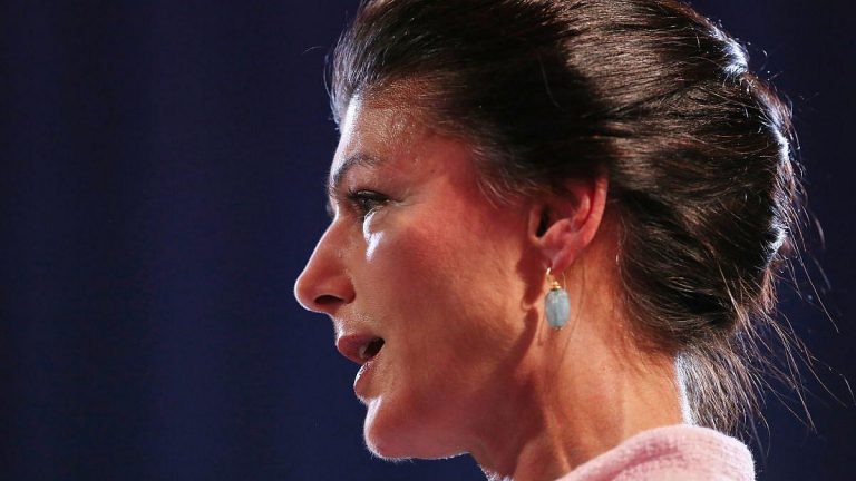 Wagenknecht gesteht Fehler bei BSW-Parteitag ein