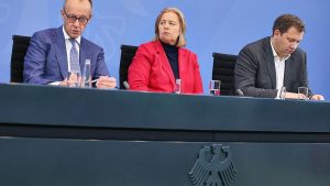 Grünen-Chefin Dröge wirft Regierung Handlungsunfähigkeit und Merz Führungsversagen vor – Kein tragfähiges Regierungsprogramm nach Koalitionsausschuss Grünen-Chefin Dröge wirft Regierung Handlungsunfähigkeit und Merz Führungsversagen vor – Kein tragfähiges Regierungsprogramm nach Koalitionsausschuss