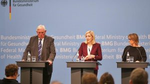 Bund-Länder-Arbeitsgruppe legt Optionen für Pflegereform in Deutschland vor Bund-Länder-Arbeitsgruppe legt Optionen für Pflegereform in Deutschland vor