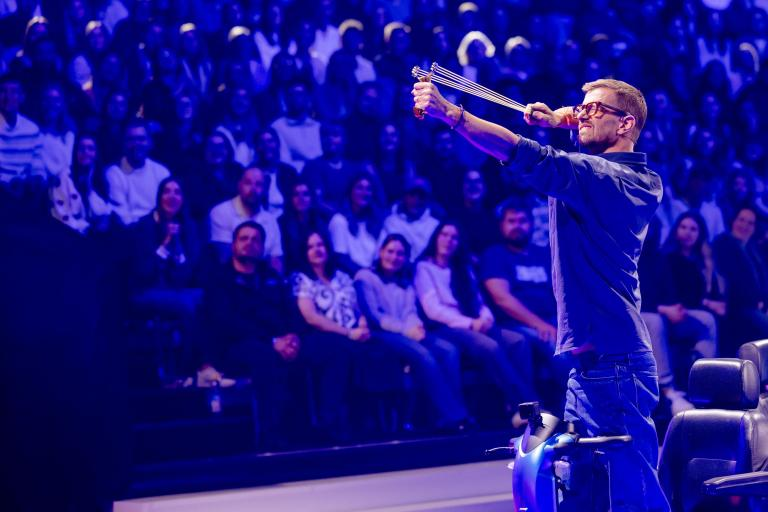 "Das Duell um die Welt – Team Joko gegen Team Klaas“: Heute geht die finale Weltreise mit Evil Jared, Vanessa Mai, Papaplatte und Axel Stein weiter image 2