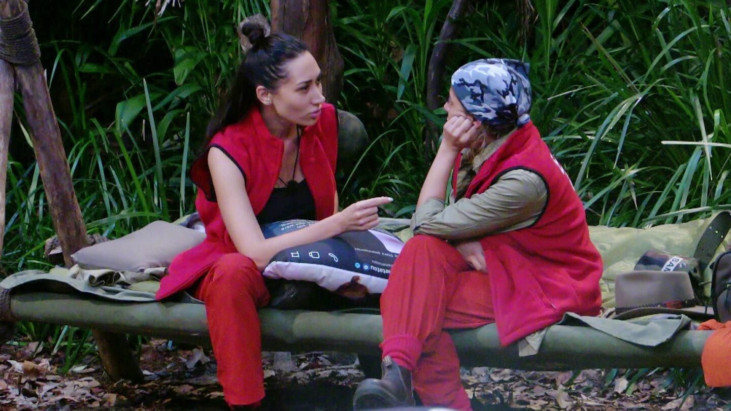 Tag 3 im „Dschungelcamp 2026“: Prüfungs-Desaster und heftiger Streit im Camp