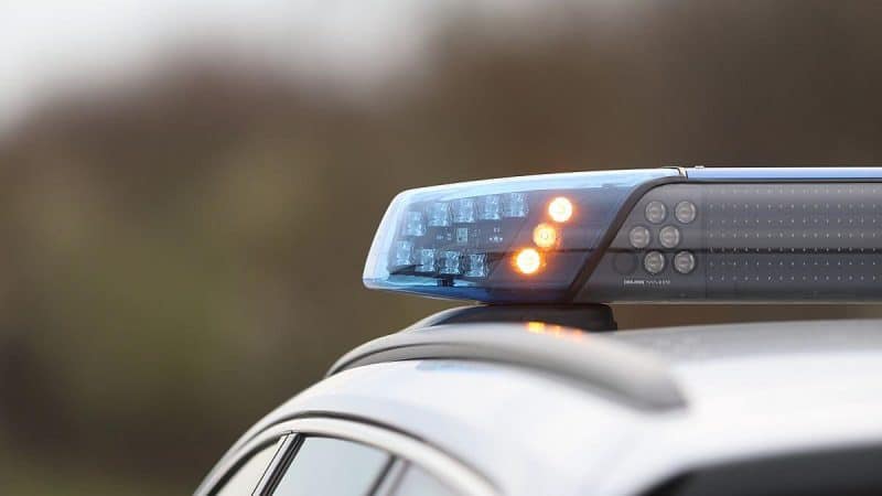 Blaulicht auf einem Polizeifahrzeug.
