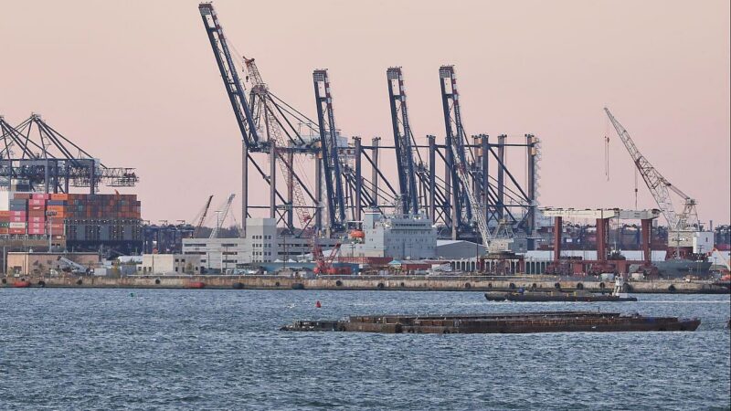 Wirtschaft schließt Jahr mit leichtem Plus ab