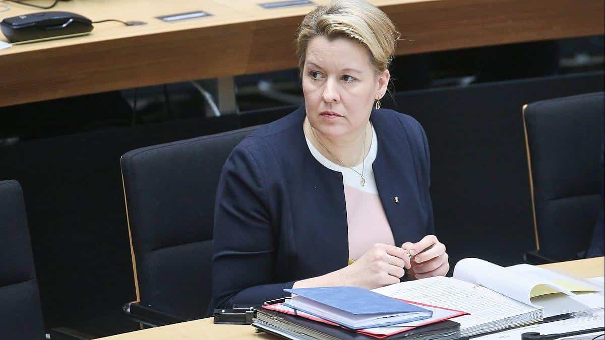 Berlin-Südwesten: Giffey fordert Bundesunterstützung nach Stromnetz-Angriff