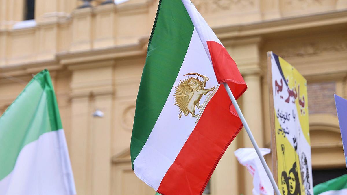 Iran: Proteste greifen auf weitere Städte über