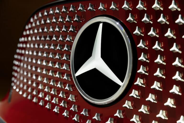 Mercedes-Beben: Gewinn halbiert! Källenius plant die Radikal-Wende nach dem China-Schock