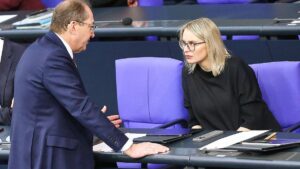 Kürzungen bei Integrationskursen: Pawlik kritisiert Dobrindt scharf