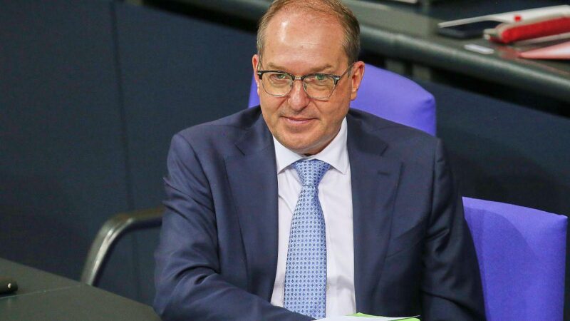 Ärger in der SPD über Dobrindts Sparpläne bei Integrationskursen