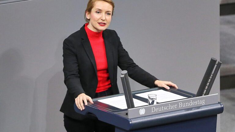 Linken-Chefin Schwerdtner warnt vor Sozialstaats-Bürokratie
