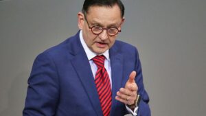 AfD-Vize will trotz Parteirichtlinie zu Sellner-Treffen