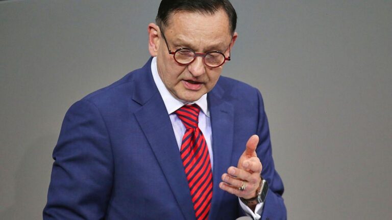 AfD-Vize will trotz Parteirichtlinie zu Sellner-Treffen