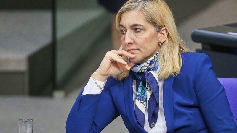 Zahnarztkosten-Streit: Ministerin Warken lehnt Vorschläge ab Zahnarztkosten-Streit: Ministerin Warken lehnt Vorschläge ab