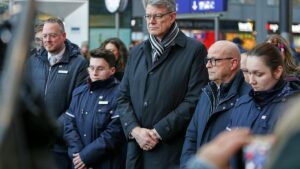 Zugbegleiter-Tod: Verkehrsminister kündigt mehr Sicherheit an