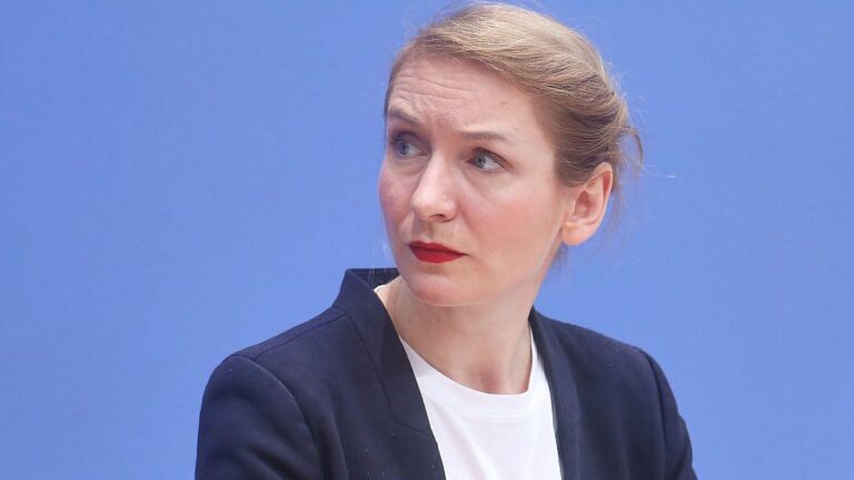 Linken-Chefin Schwerdtner fordert härtere Rüstungskontrollen