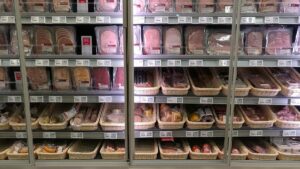 Fleischersatz-Produktion stagniert – Erstmals seit Jahren leichter Rückgang Fleischersatz-Produktion stagniert – Erstmals seit Jahren leichter Rückgang