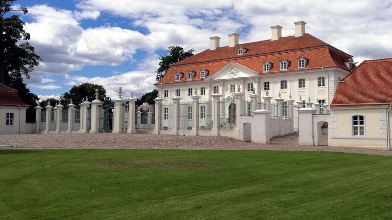 Bundesregierung gibt  Gäste-Schloss auf