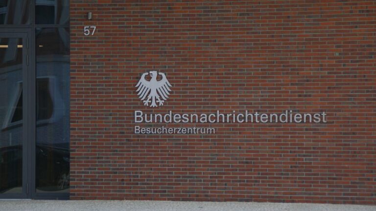 Kanzleramtschef fordert mehr Schlagkraft für BND