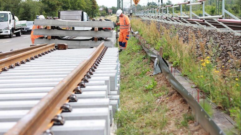 Jahrzehnt der Baustellen: Bahn-Chef sieht langsame Besserung