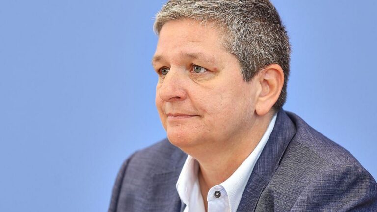 Bahn von nie dagewesener IT-Attacke getroffen