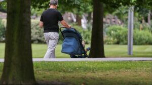 Väter werden später als je zuvor: 34,7 Jahre ist das Durchschnittsalter bei Geburt