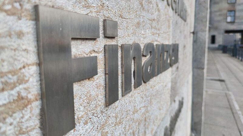 Ifo-Präsident widerspricht Finanzminister Klingbeil: Steuergeschenke kaum finanzierbar