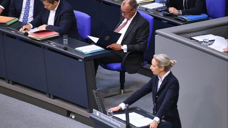 Politbarometer: Wenig Bewegung vor der Sommerpause