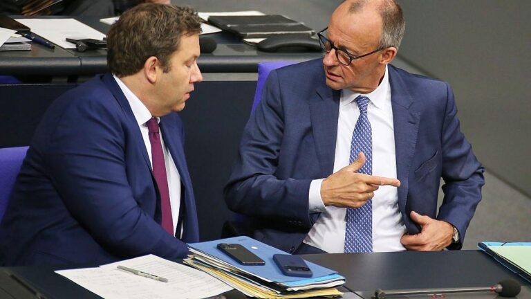 Stimmung kippt: Union verliert, SPD legt zu