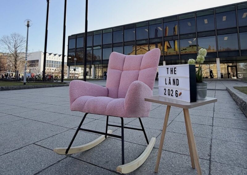 Landtagswahl Baden-Württemberg 2026: Özdemir, Hagel & Co. im „rosa Schaukelstuhl“ – Das planen die Spitzenkandidaten Landtagswahl Baden-Württemberg 2026: Özdemir, Hagel & Co. im „rosa Schaukelstuhl“ – Das planen die Spitzenkandidaten