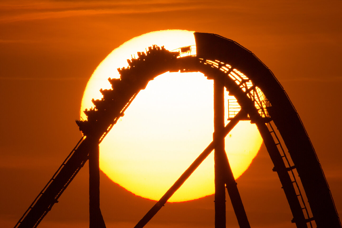 Europa-Park 2026 startet durch: Monaco statt Silverstar, neues Geisterschloss, Sallys Café & mehr Highlights – das ist alles neu zur Saison!