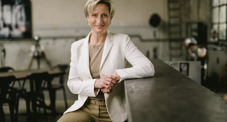 Baden-Württemberg gegen EU-Autoquoten: Hoffmeister-Kraut kritisiert „Verbrenner-Aus durch die Hintertür“