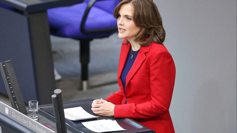 Streit um Nationalbibliothek: Ostbeauftragte kritisiert Baustopp in Leipzig