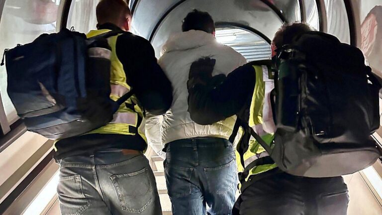 Abschiebungen scheitern: Mehrheit der Versuche misslingt