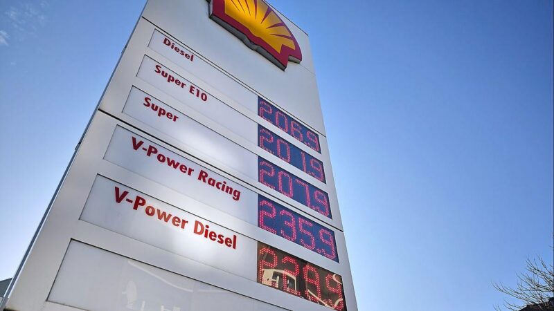 Spritpreise unter Druck: CDU-Politiker warnt Ölkonzerne