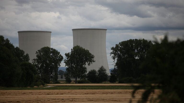 Umweltminister kontert von der Leyens Atomkurs