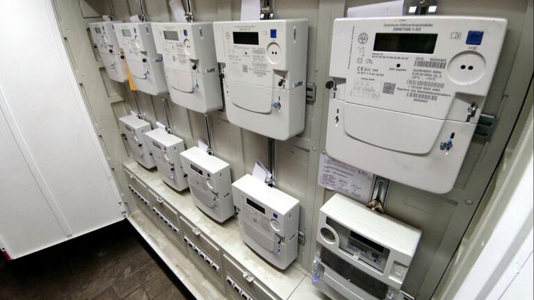 Smart Meter: Bundesnetzagentur geht gegen 77 säumige Netzbetreiber vor
