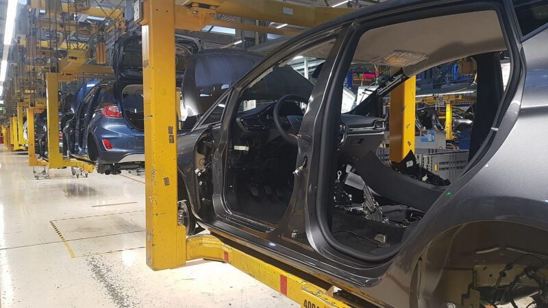 Stellenabbau in der Autoindustrie: Job-Angebote sinken drastisch