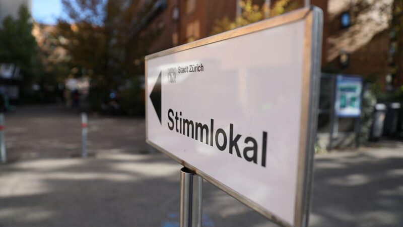 Schweizer lehnen drastische Rundfunkbeitrags-Kürzung ab