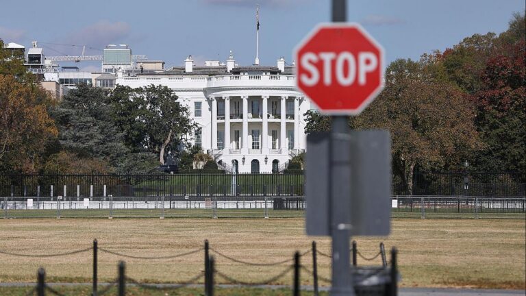 US-Richter stoppen Trump: Sendegelder und Ballsaal-Pläne blockiert
