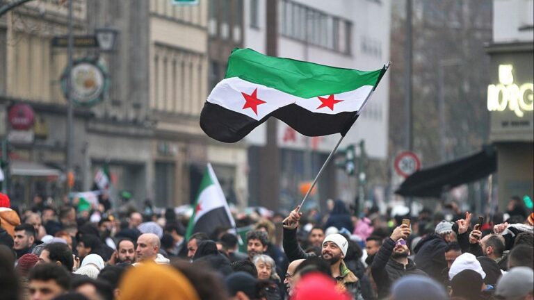 Bamf-Chef fordert höhere Anreize für freiwillige Rückkehr von Syrern