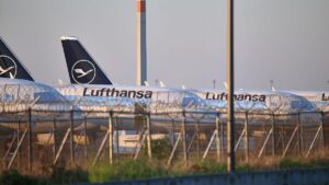 Lufthansa erwägt drastische Kürzungen wegen Iran-Konflikt
