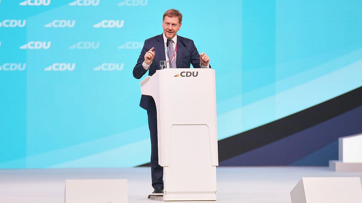 Kretschmer schießt gegen AfD-Programm: „verrückt“ und „rückwärtsgewandt“